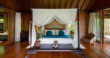 5BR Umabona Residence